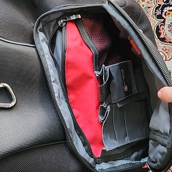 Back pack - Picture 2 of 8